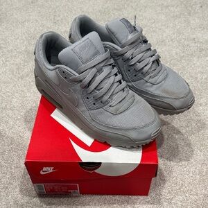 Nike Men's Air Max 90